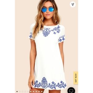Lulu’s Tale Blue & Ivory Embroidered Shift Dress, S, great condition, Polyester